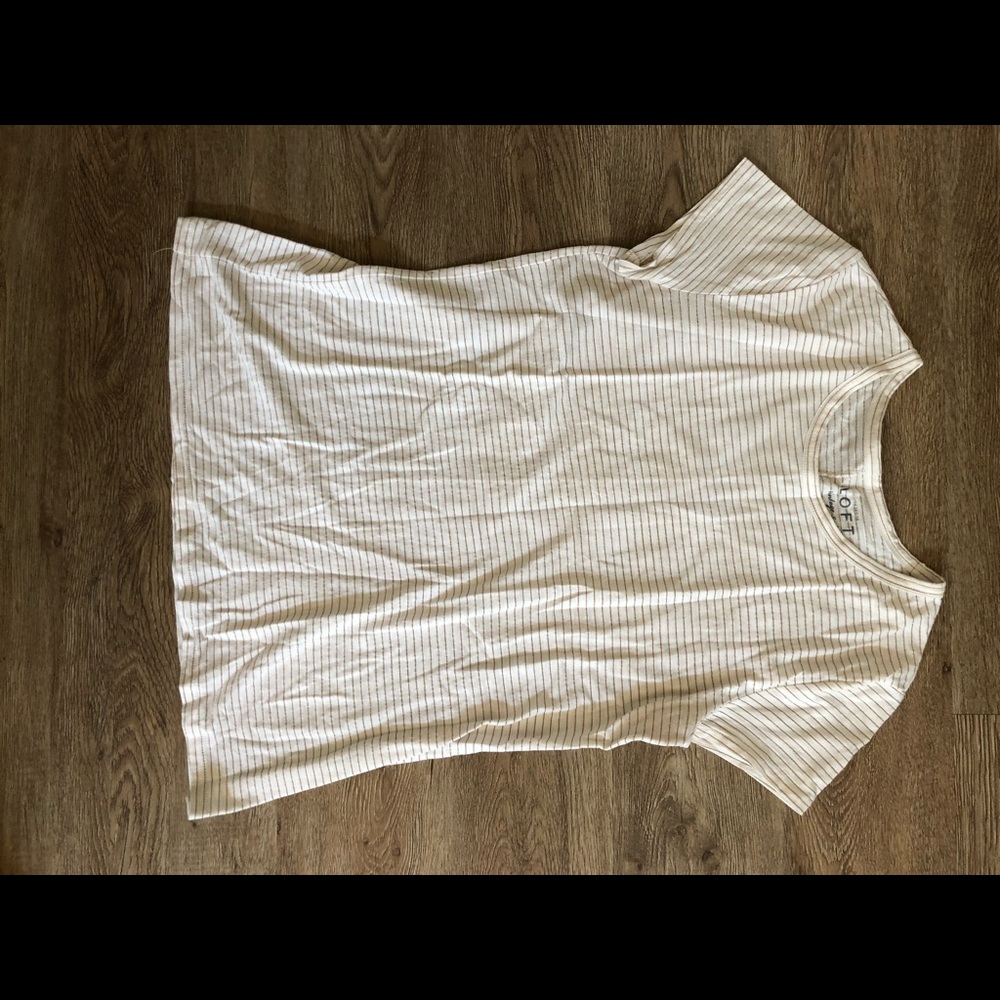 LOFT Tshirt